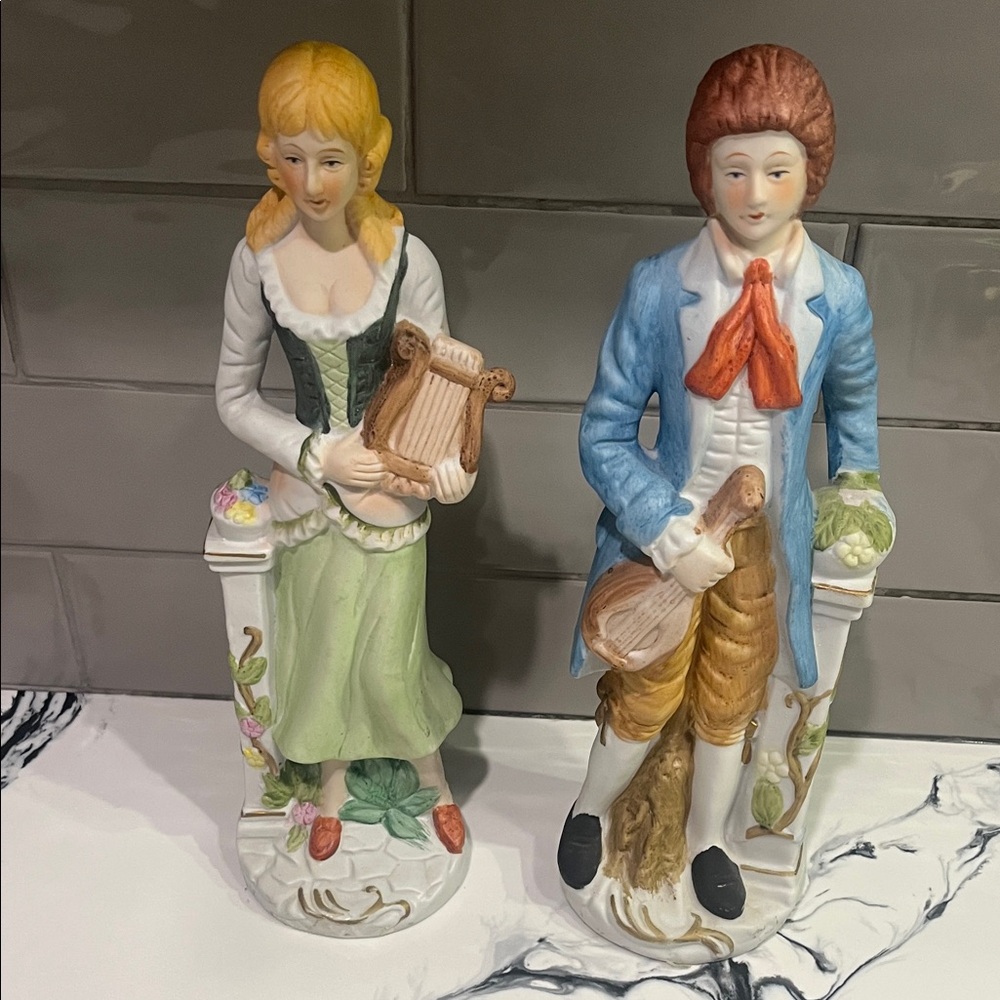 Vintage SATIS -5 BOY & GIRL Style Figurines with Musical Instruments